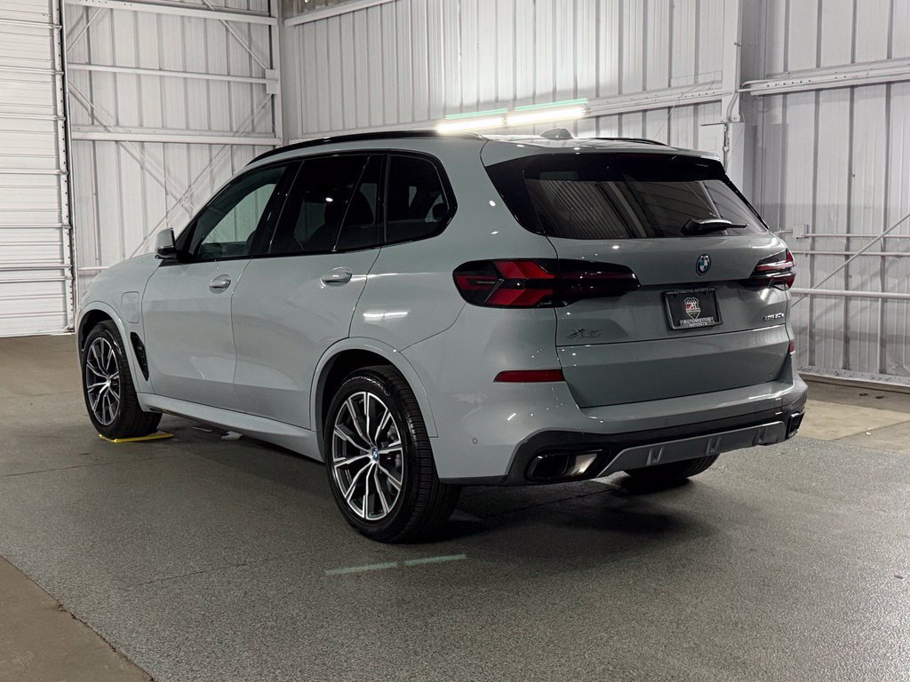 Used 2024 BMW X5 xDrive50e w/ M Sport Package AWD/4WD image 12