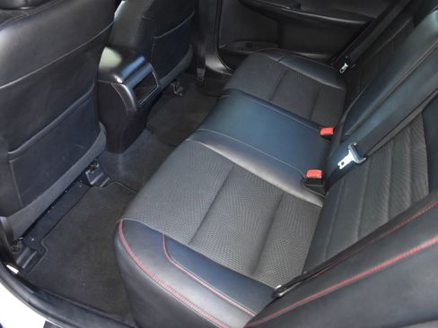 Used 2017 Toyota Camry SE w/ Moonroof Package FWD image 16