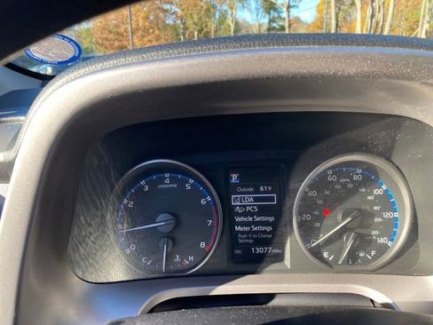 Used 2017 Toyota RAV4 LE image 24