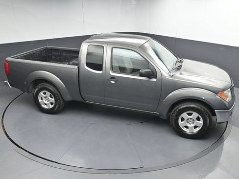 Used 2007 Nissan Frontier SE w/ SE Value Truck Pkg RWD image 26