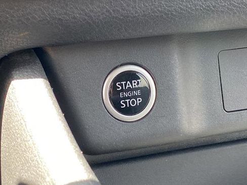 Used 2021 Nissan Rogue SV image 22