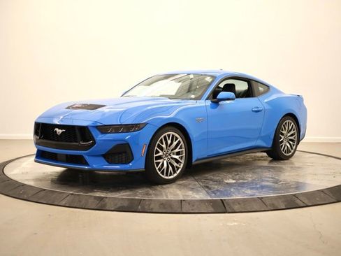 Used 2026 Ford Mustang GT Premium image 7