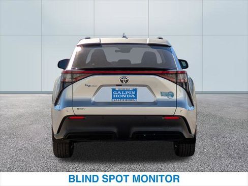 Used 2025 Toyota bZ4X FWD image 8