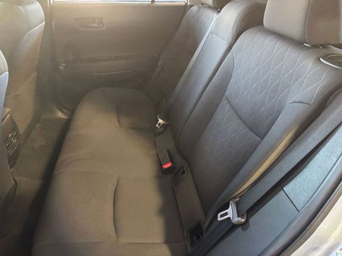 Used 2025 Toyota Corolla Cross LE image 25