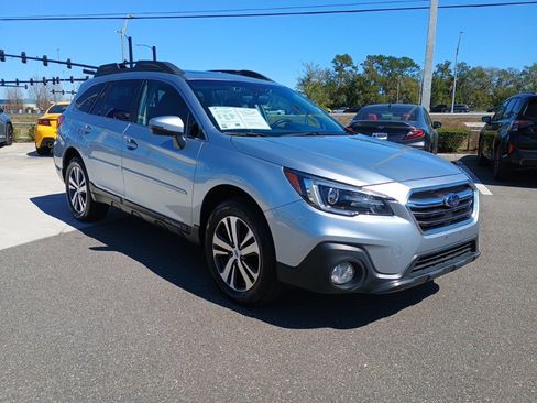 Used 2018 Subaru Outback 3.6R Limited image 3