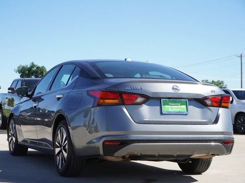 Used 2022 Nissan Altima 2.5 SV FWD image 7