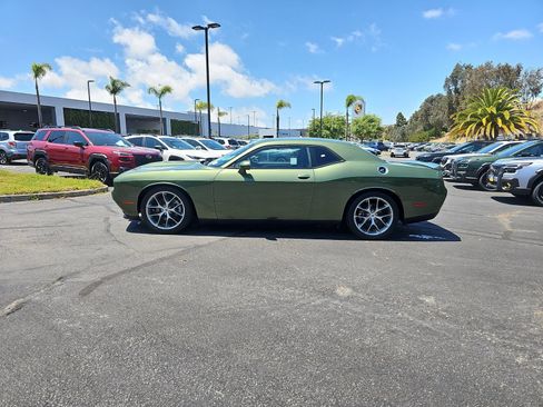 Used 2022 Dodge Challenger GT RWD image 4