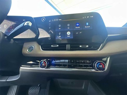 New 2026 Chevrolet Equinox ACTIV w/ Convenience Package III image 13