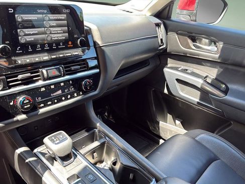 Used 2022 Nissan Pathfinder SL w/ SL Premium Package AWD/4WD image 27