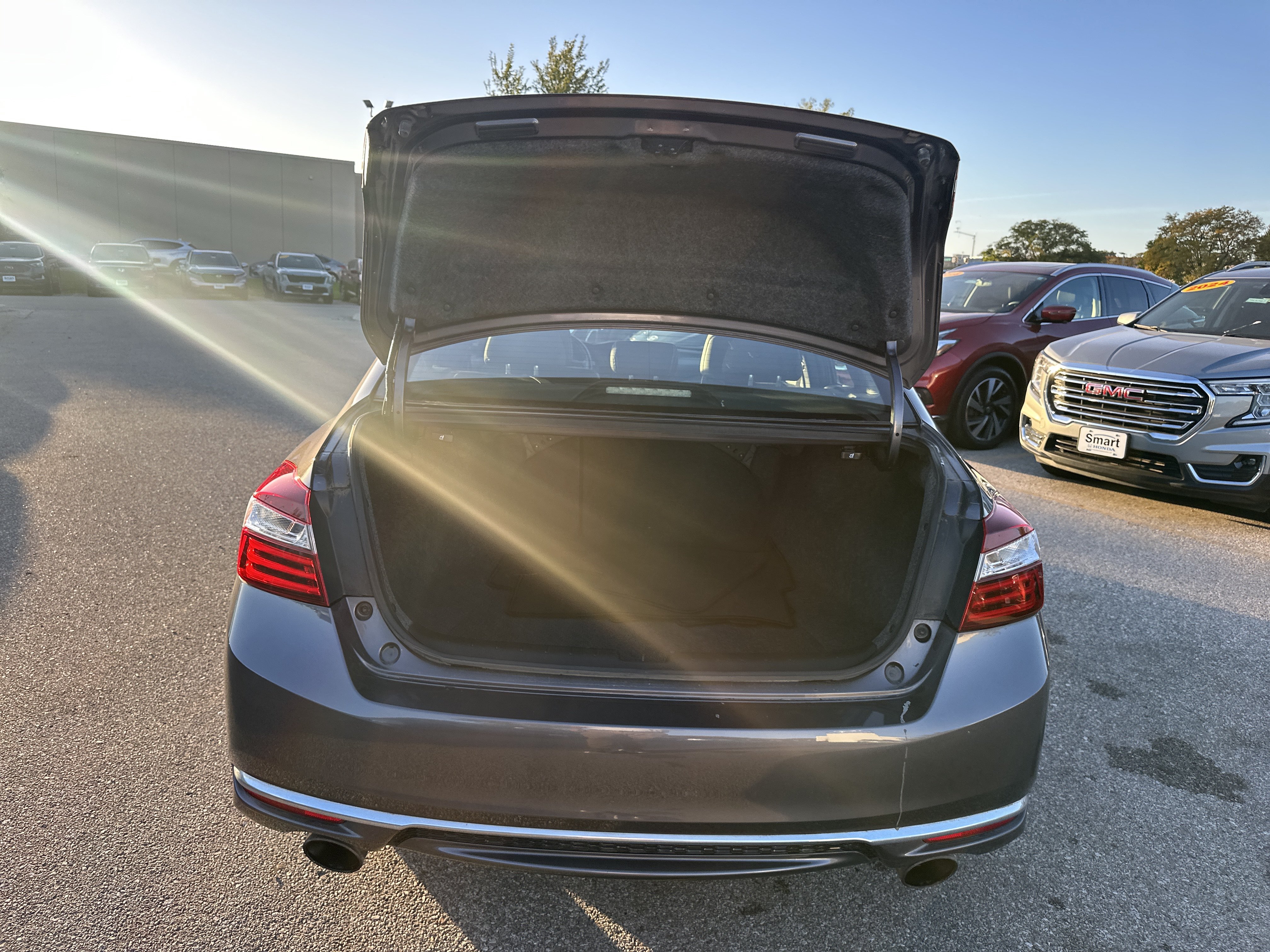 Used 2017 Honda Accord Sport image 5