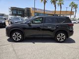 Used 2021 Nissan Rogue SV image 3