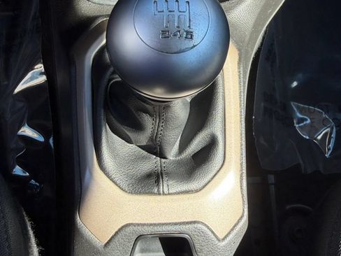 Used 2017 Jeep Renegade Sport AWD/4WD image 26
