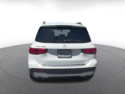Used 2025 Mercedes-Benz GLB 250 image 12
