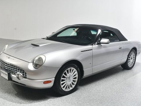 Used 2004 Ford Thunderbird RWD image 2