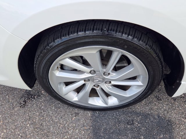Used 2018 Acura ILX FWD image 5