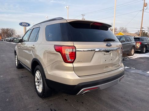 Used 2017 Ford Explorer XLT w/ Equipment Group 202A image 9