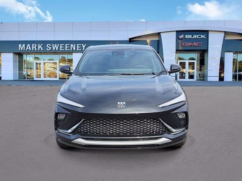 New 2026 Buick Envista Avenir image 2