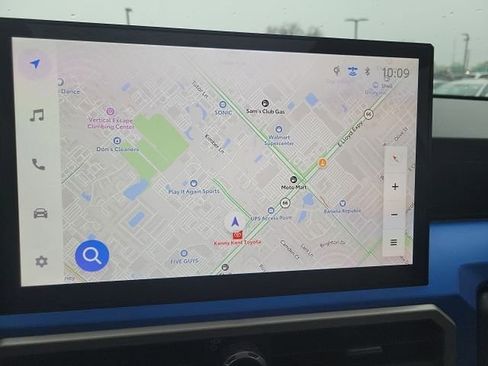 Used 2024 Toyota Tacoma TRD Sport w/ TRD Sport Upgrade Package image 18