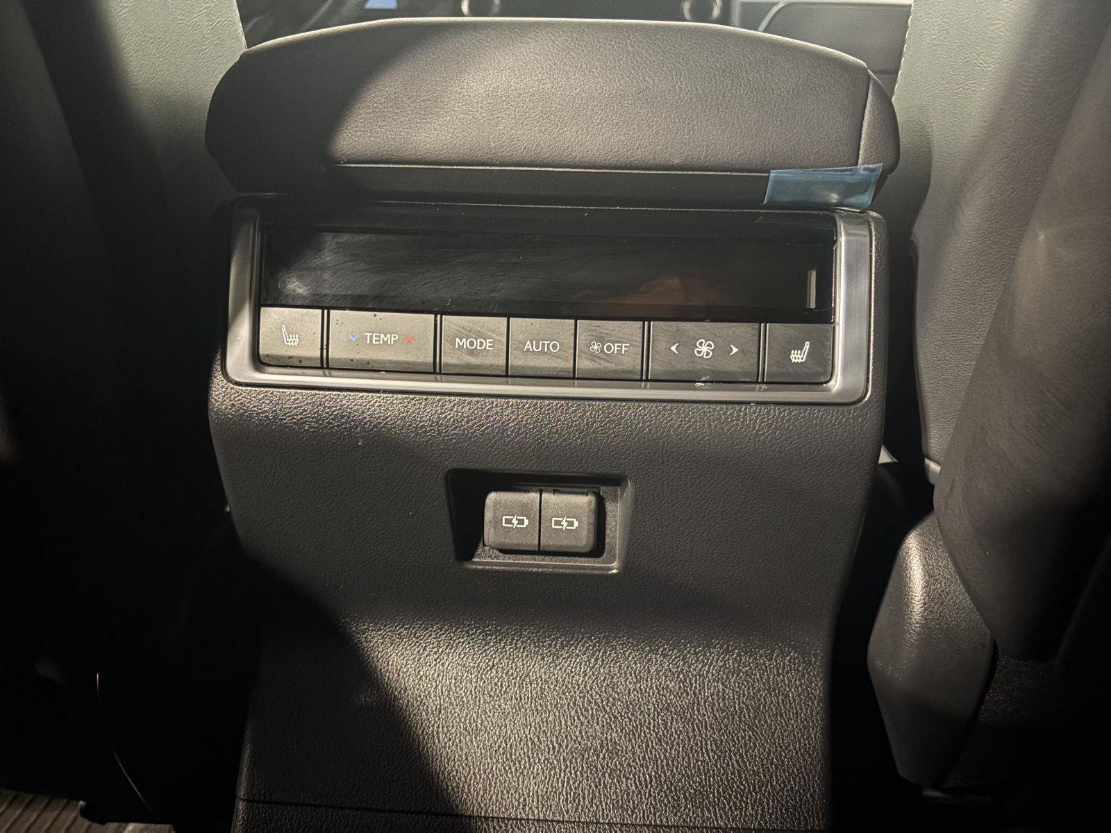 Used 2026 Lexus GX 550 w/ Accessory Package (2T) AWD/4WD image 35