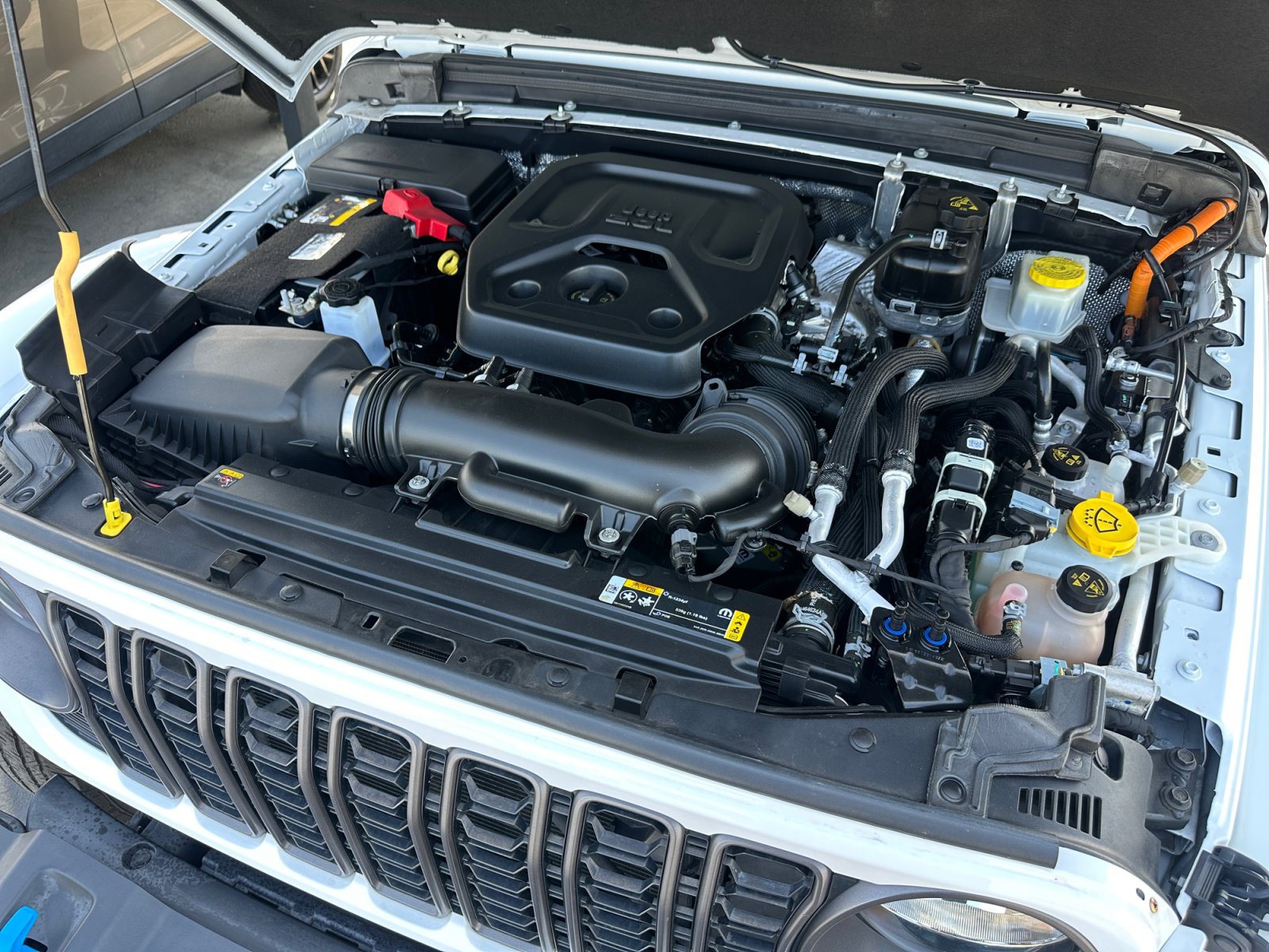 Used 2024 Jeep Wrangler Unlimited AWD/4WD image 30