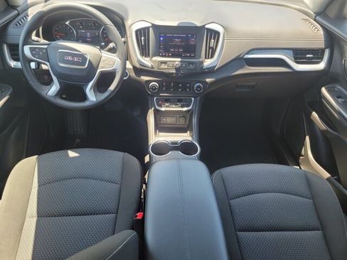 Used 2024 GMC Terrain SLE FWD image 11