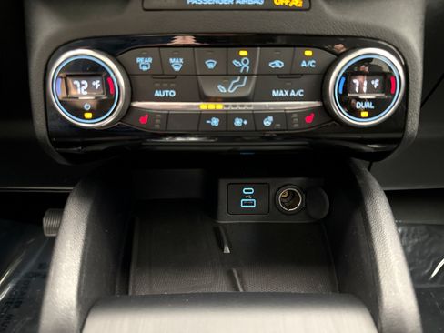 Used 2021 Ford Escape SEL w/ SEL Stealth AWD Package image 25
