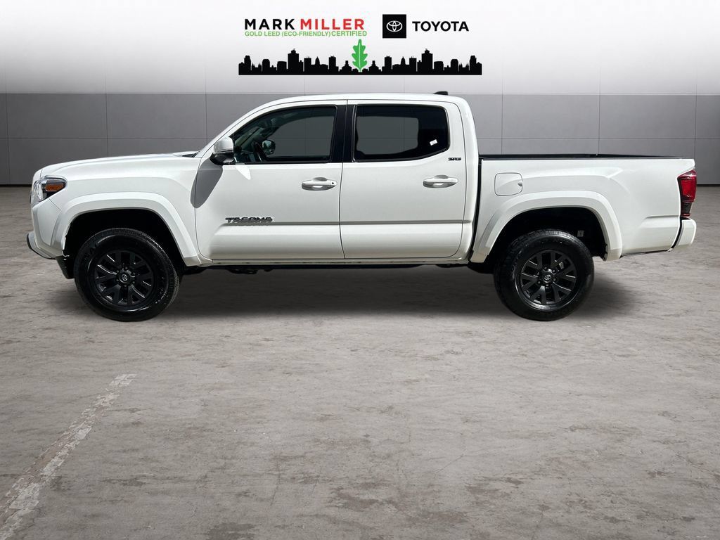 Certified 2023 Toyota Tacoma SR5 AWD/4WD image 2