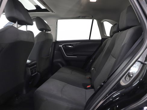 Used 2022 Toyota RAV4 XLE w/ Convenience Package image 20