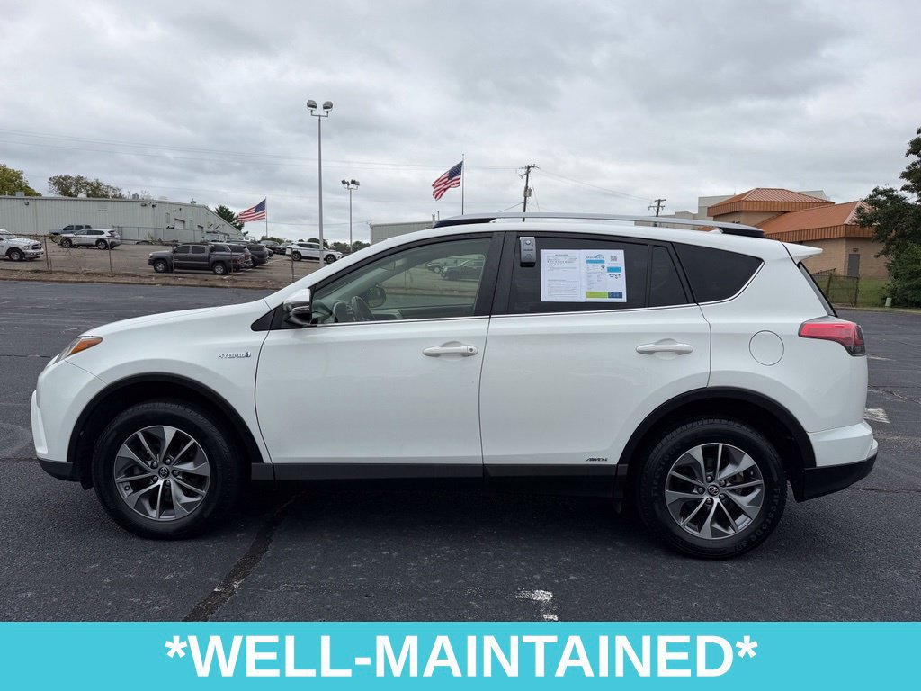 Used 2017 Toyota RAV4 XLE w/ All Weather Liner Package AWD/4WD image 4