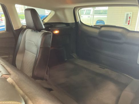 Used 2017 Ford Escape SE w/ Equipment Group 201A image 27