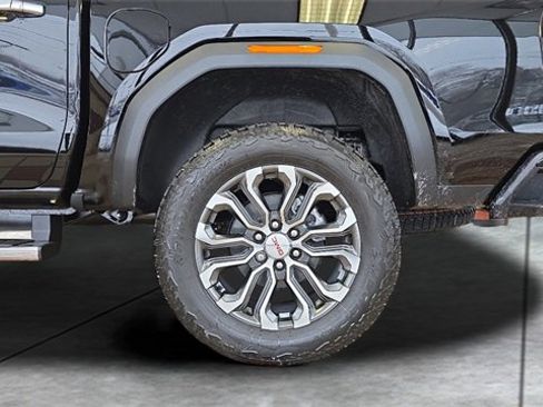 New 2026 GMC Canyon Denali image 29