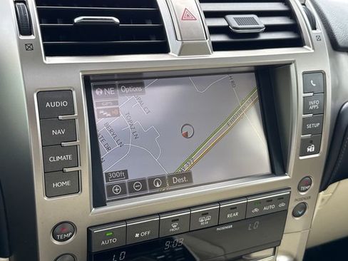 Used 2020 Lexus GX 460 Premium w/ Premium Package AWD/4WD image 24