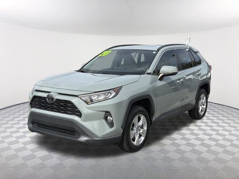 Certified 2020 Toyota RAV4 XLE w/ Convenience Package image 3
