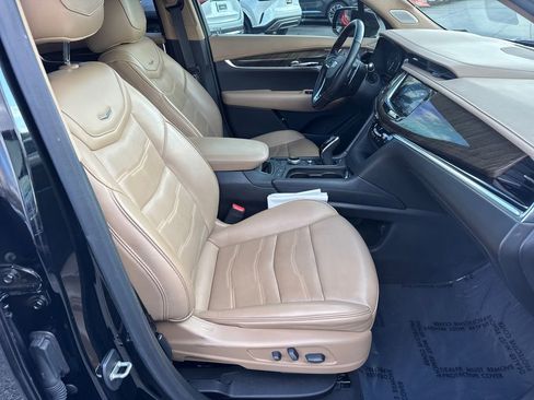 Used 2020 Cadillac XT6 Sport w/ Platinum Package image 13