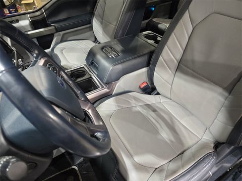 Used 2022 Ford F450 Limited w/ FX4 Off-Road Package image 15