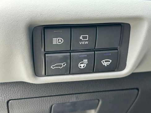 Used 2022 Toyota Highlander Limited image 29