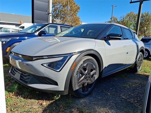 New 2025 Kia EV6 Light image 3