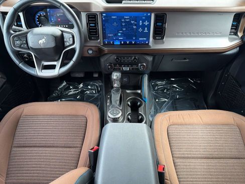 Used 2023 Ford Bronco Outer Banks AWD/4WD image 14