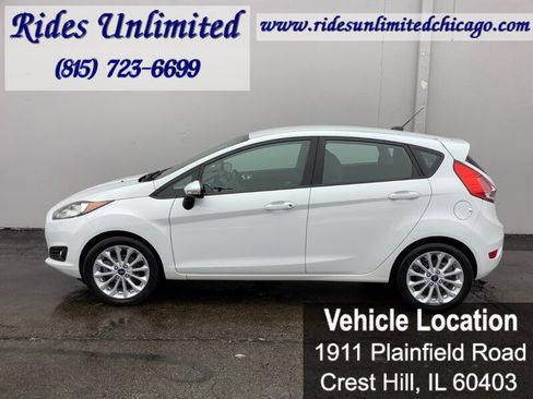 Used 2014 Ford Fiesta SE w/ Equipment Group 201A image 3