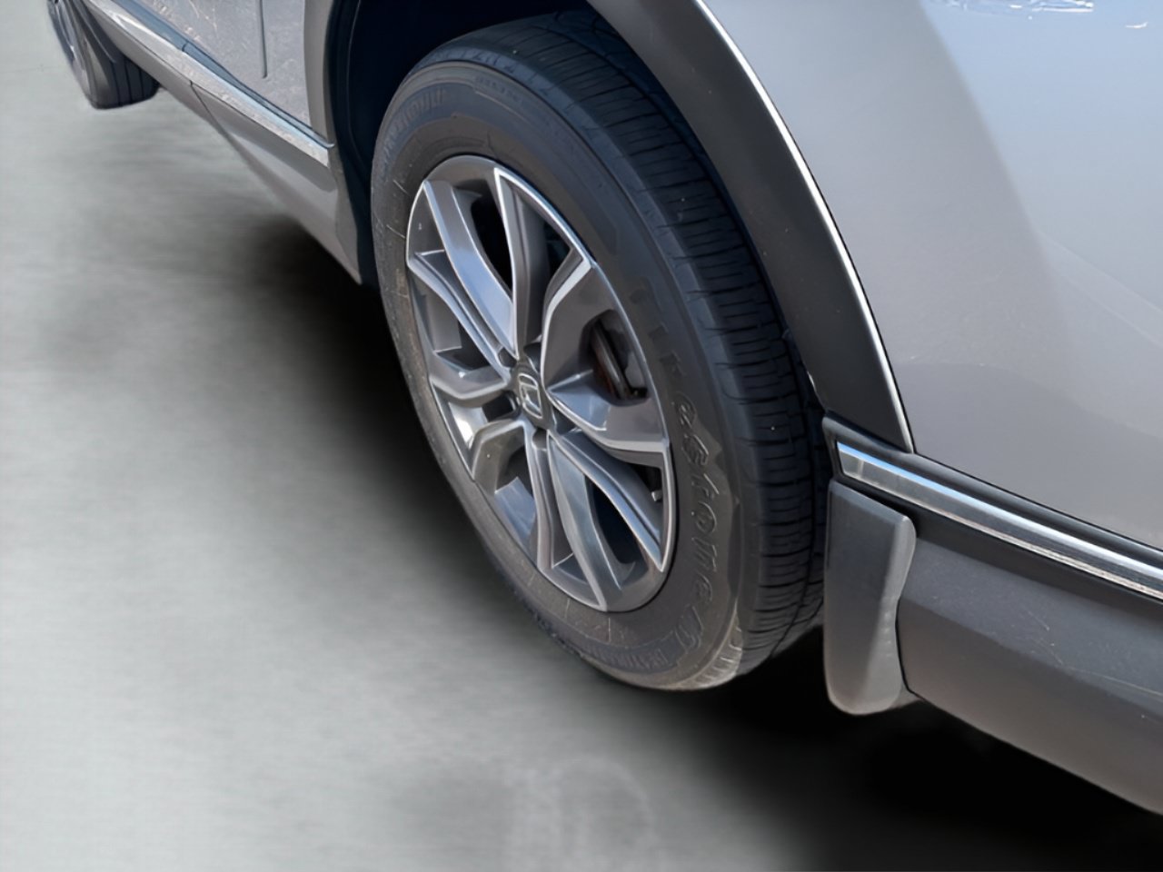 Used 2020 Honda CR-V Touring image 16