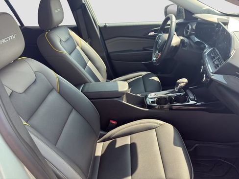 Used 2026 Chevrolet Trax ACTIV w/ Driver Confidence Package FWD image 19