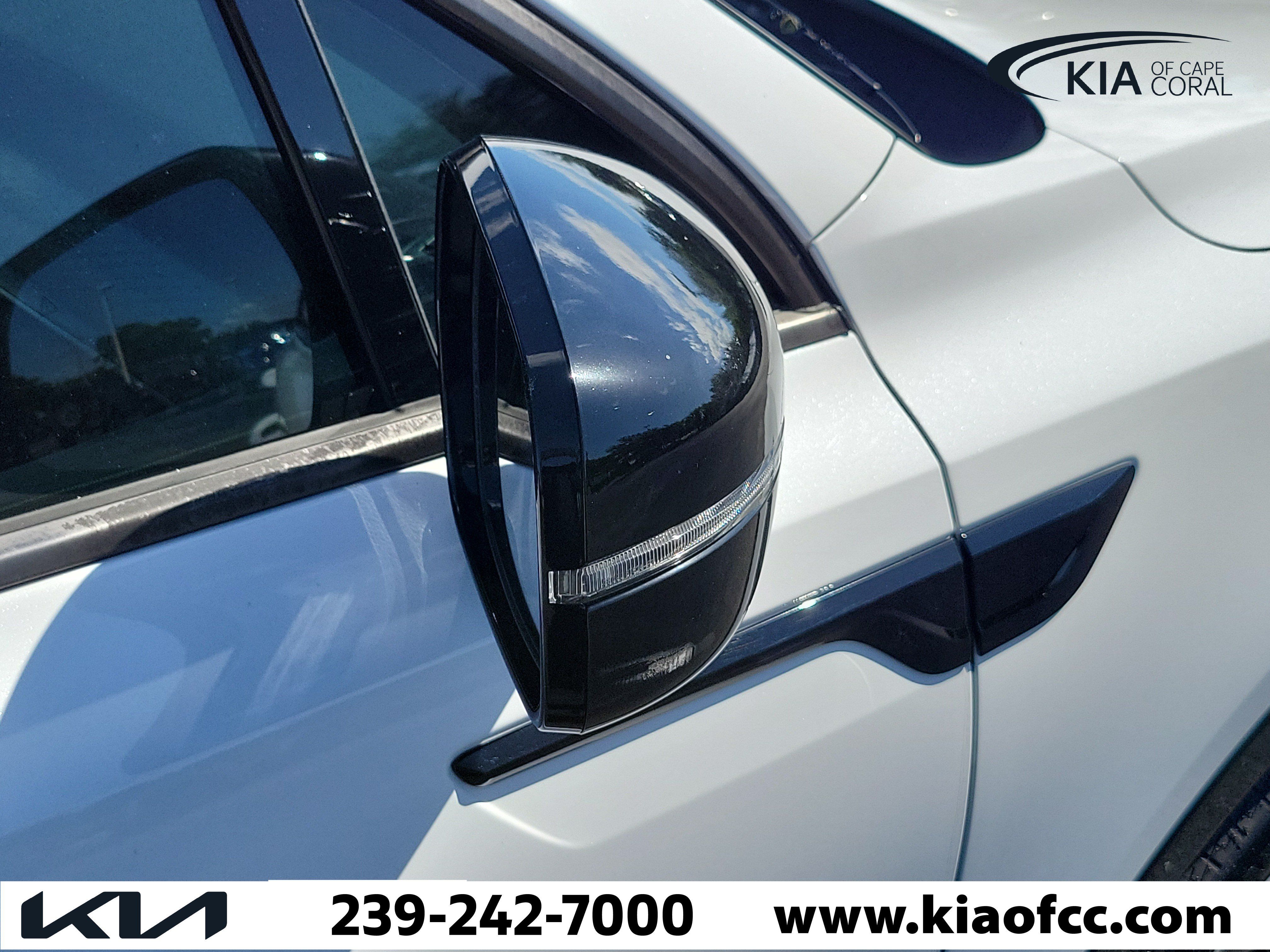 Certified 2023 Kia Sorento S w/ Panoramic Sunroof Package FWD image 8