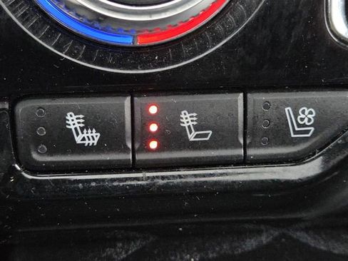 Used 2021 GMC Yukon Denali image 8