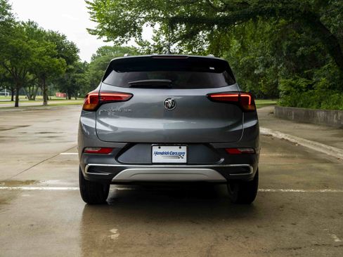 Used 2021 Buick Encore GX Essence w/ Experience Buick Package FWD image 8