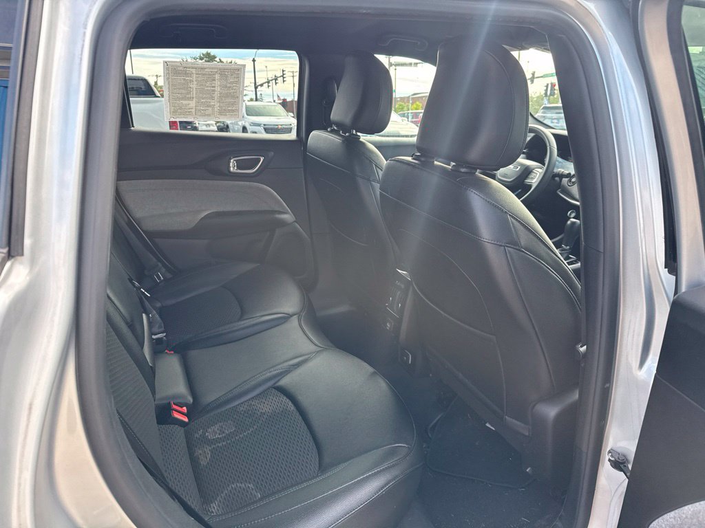 Used 2024 Jeep Compass Latitude AWD/4WD image 35