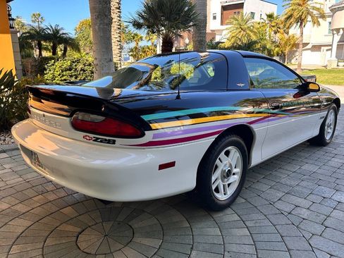 Used 1993 Chevrolet Camaro Z28 RWD image 31