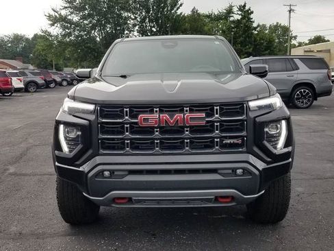 Used 2025 GMC Canyon AT4 AWD/4WD image 3