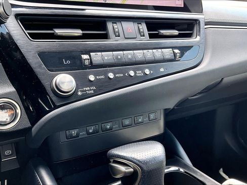 Used 2024 Lexus ES 350 F Sport w/ Accessory Package (Z2) FWD image 35