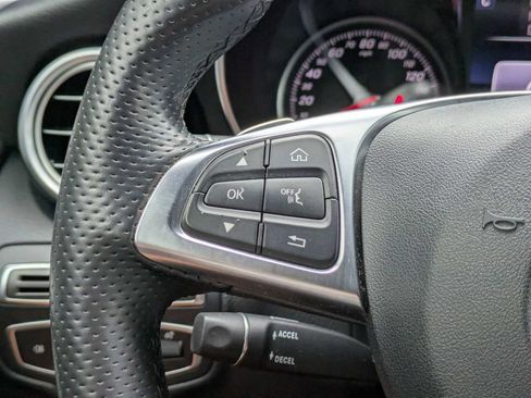Used 2019 Mercedes-Benz GLC 300 image 27