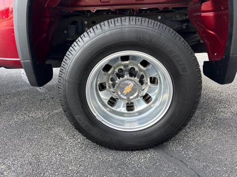 Used 2024 Chevrolet Silverado 3500 LTZ w/ LTZ Plus Package AWD/4WD image 12